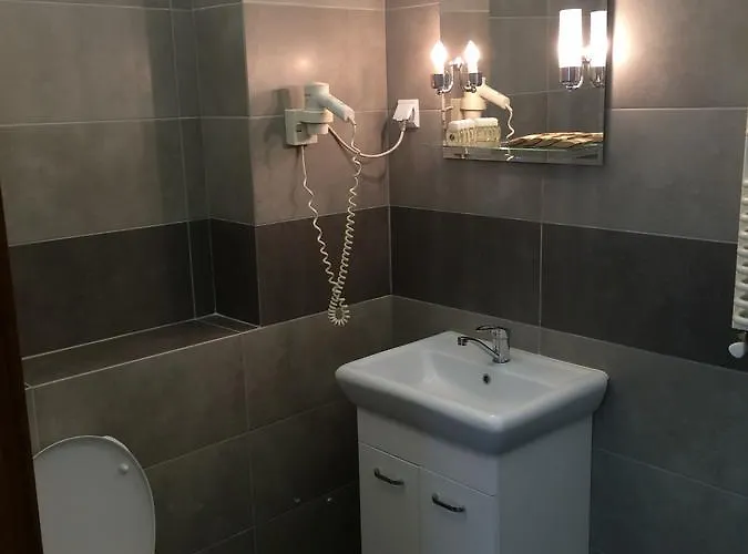 Amazonka אורחן 3*