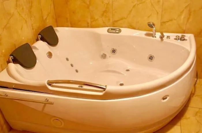 Amazonka אורחן 3*