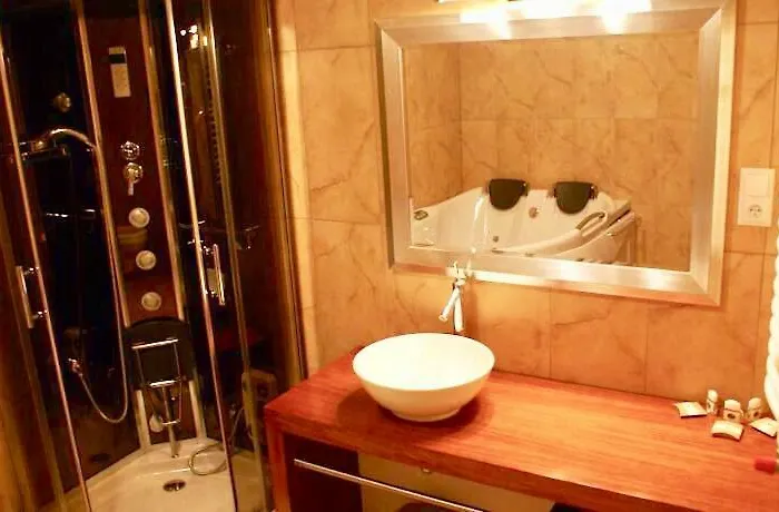 אורחן Amazonka 3*